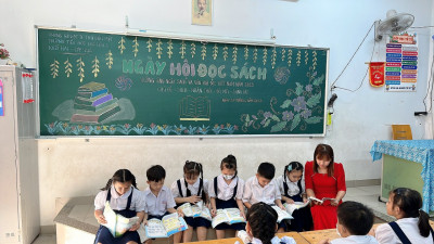 Trường Tiểu học Phú Hòa 2 hưởng ứng Tuần lễ "Sách và Văn hóa đọc Việt Nam 2023"