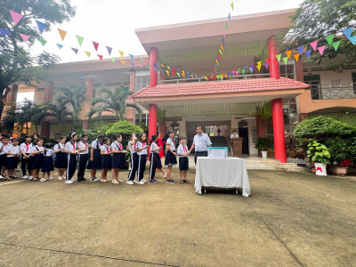 Trường tiểu học Phú Hòa 2 kết hợp Công an Tp tuyên truyền phòng ngừa tội phạm và PCCC